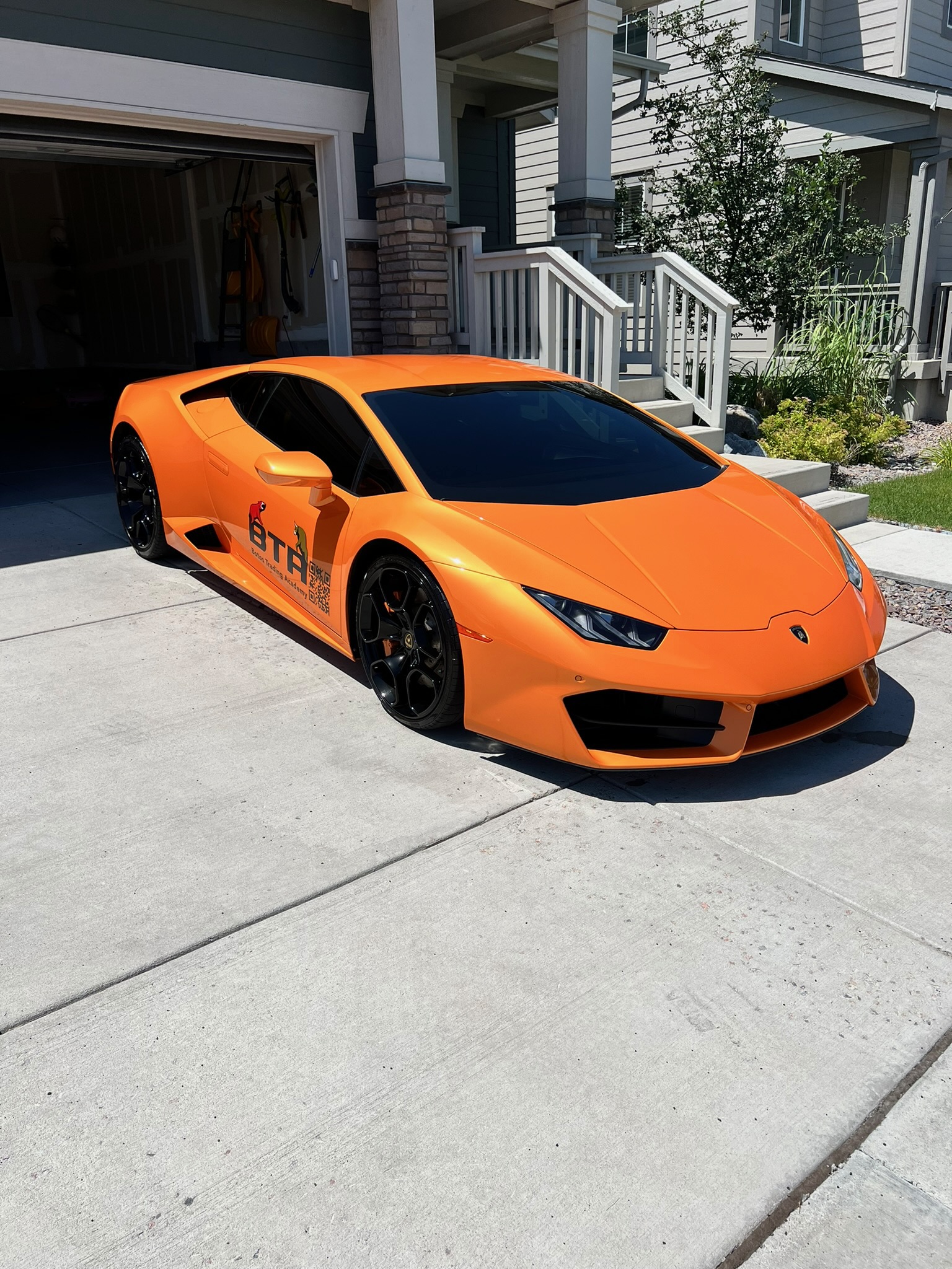 Lamborghini Huracan — orange exterior detail