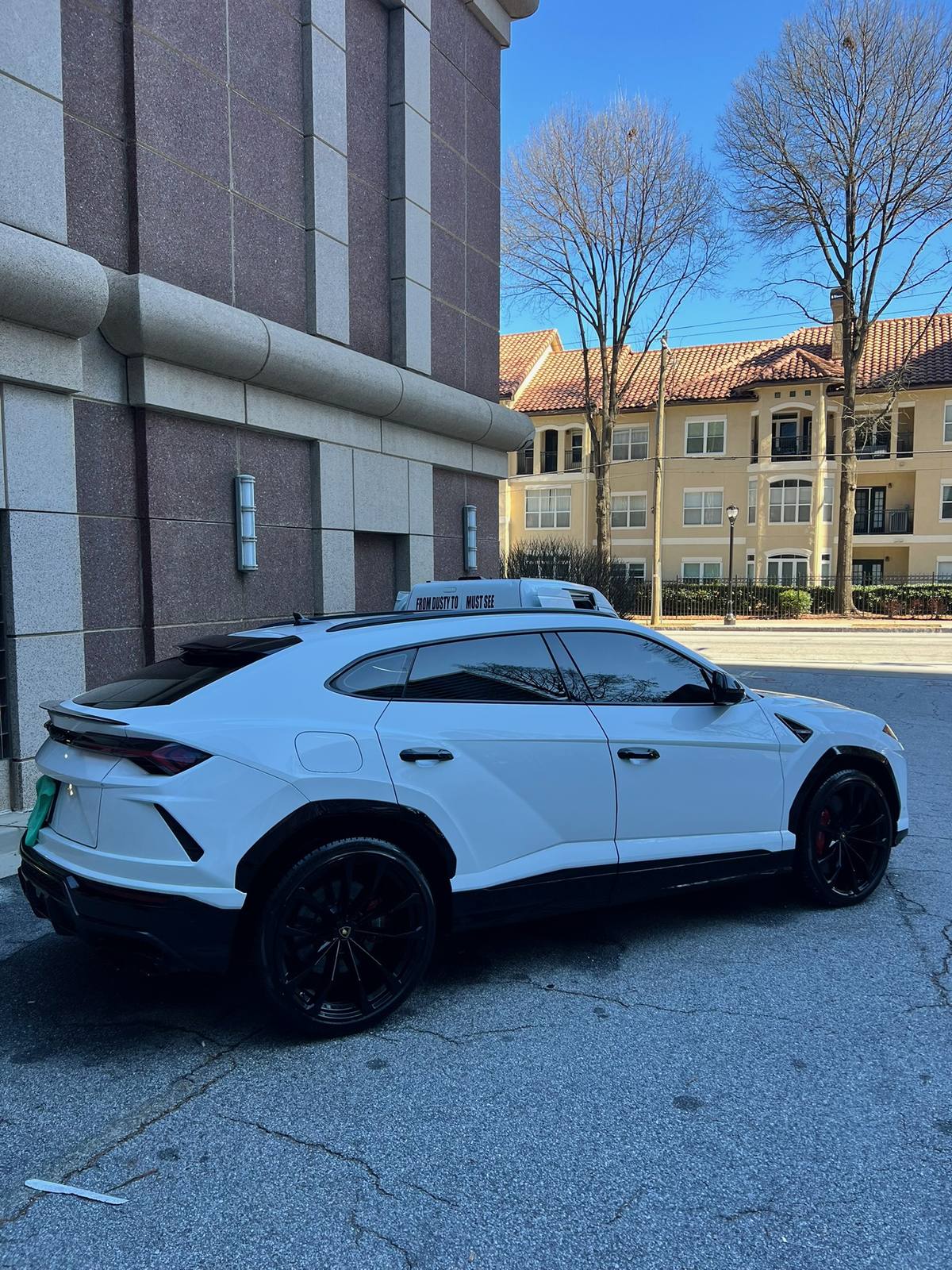 Lamborghini Urus — Pearl White